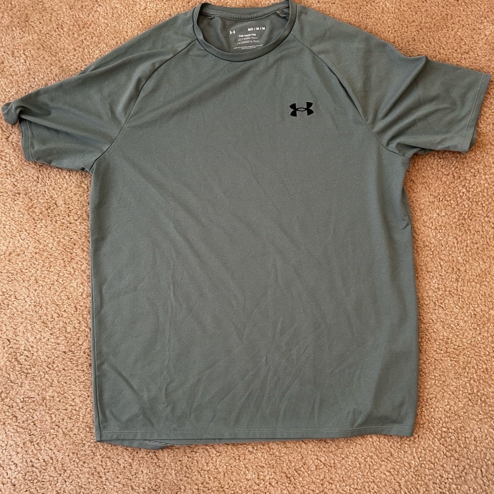 Under Armour Green Short Sleeve Tee Athletic Performance